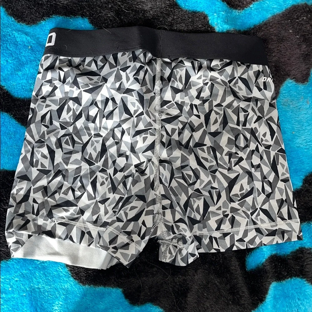 Nike pros - Picture 2 of 5